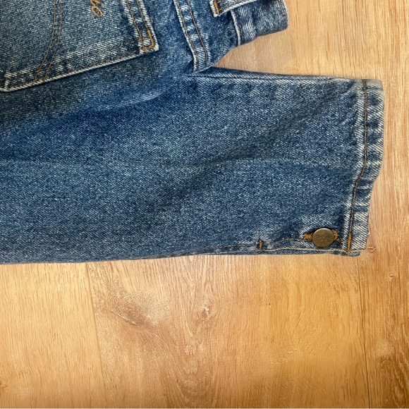 Chic High Rise Blue Jeans - Picture 5 of 5